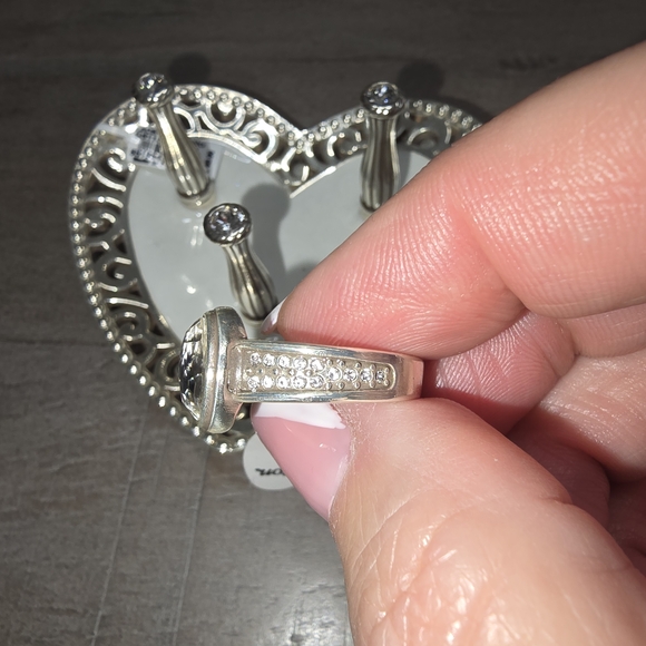 BRIGHTON RING AND RING HOLDER - Picture 5 of 7